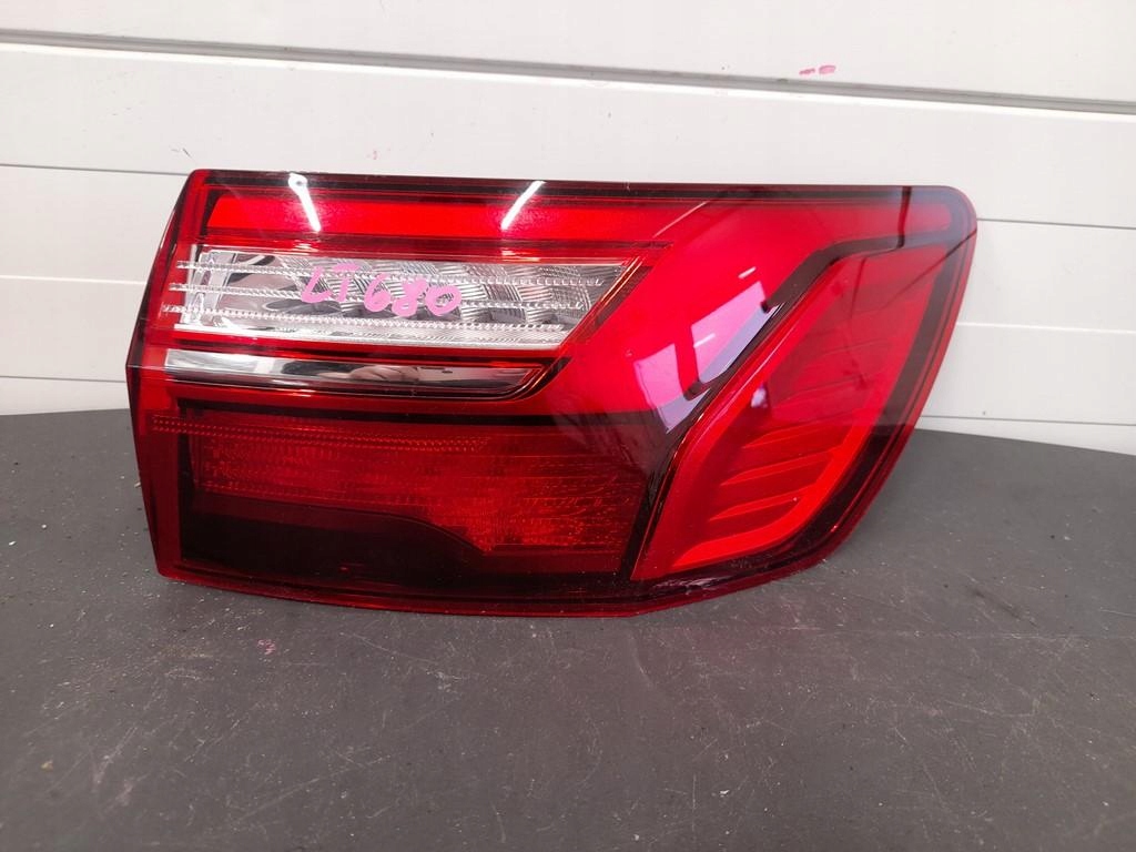 фото №1, Лампа задняя правая audi a4 b9 lift 8w9