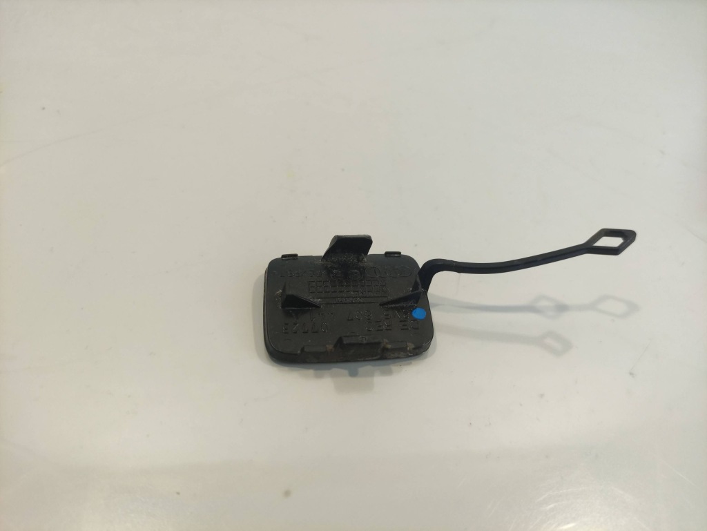 Audi a3 заглушка фаркоп бампера задня 8v5807441a Недорого