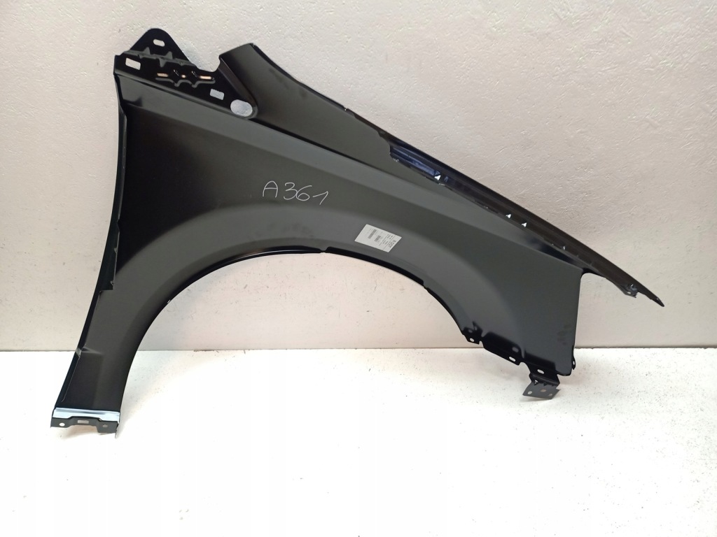 фото №16, Крила chrysler voyager town&country 08-15 le