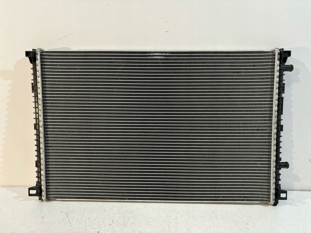 Audi q7 4m додаткова радіатор води - 16923 в Україні