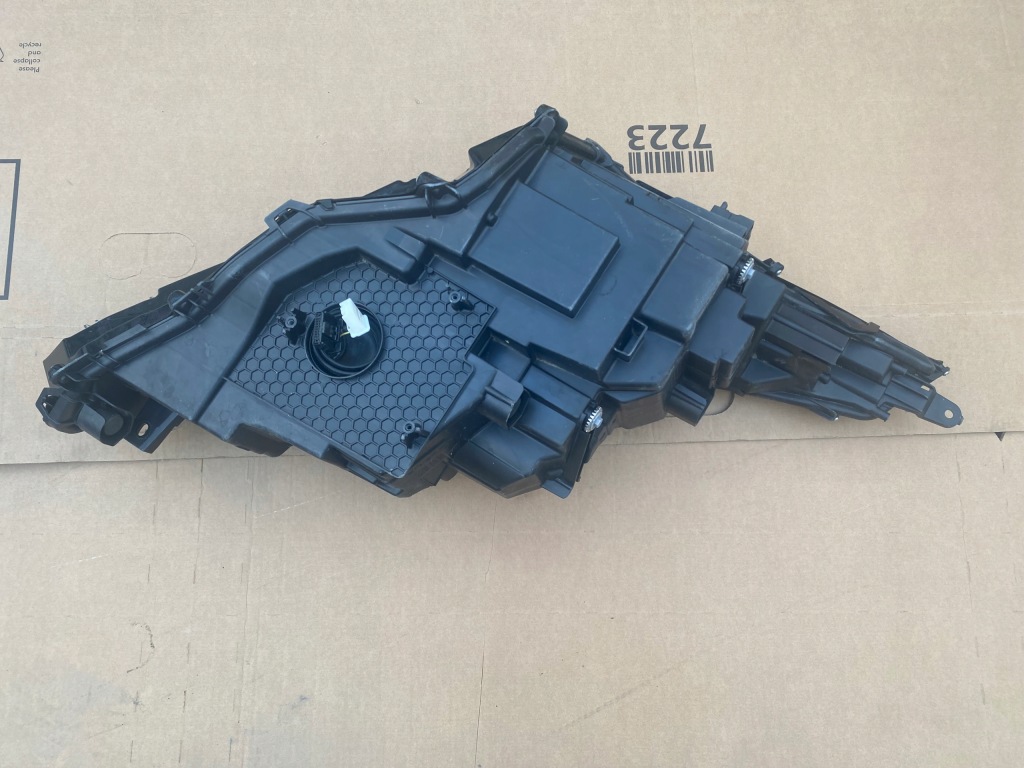 Lexus rx iv рестайлинг  19-22 фара левая full led в Украине