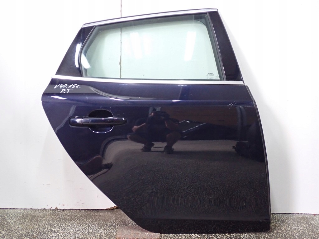 Купить Дверь правый задний  полный европа oryg volvo v40 ii 15r