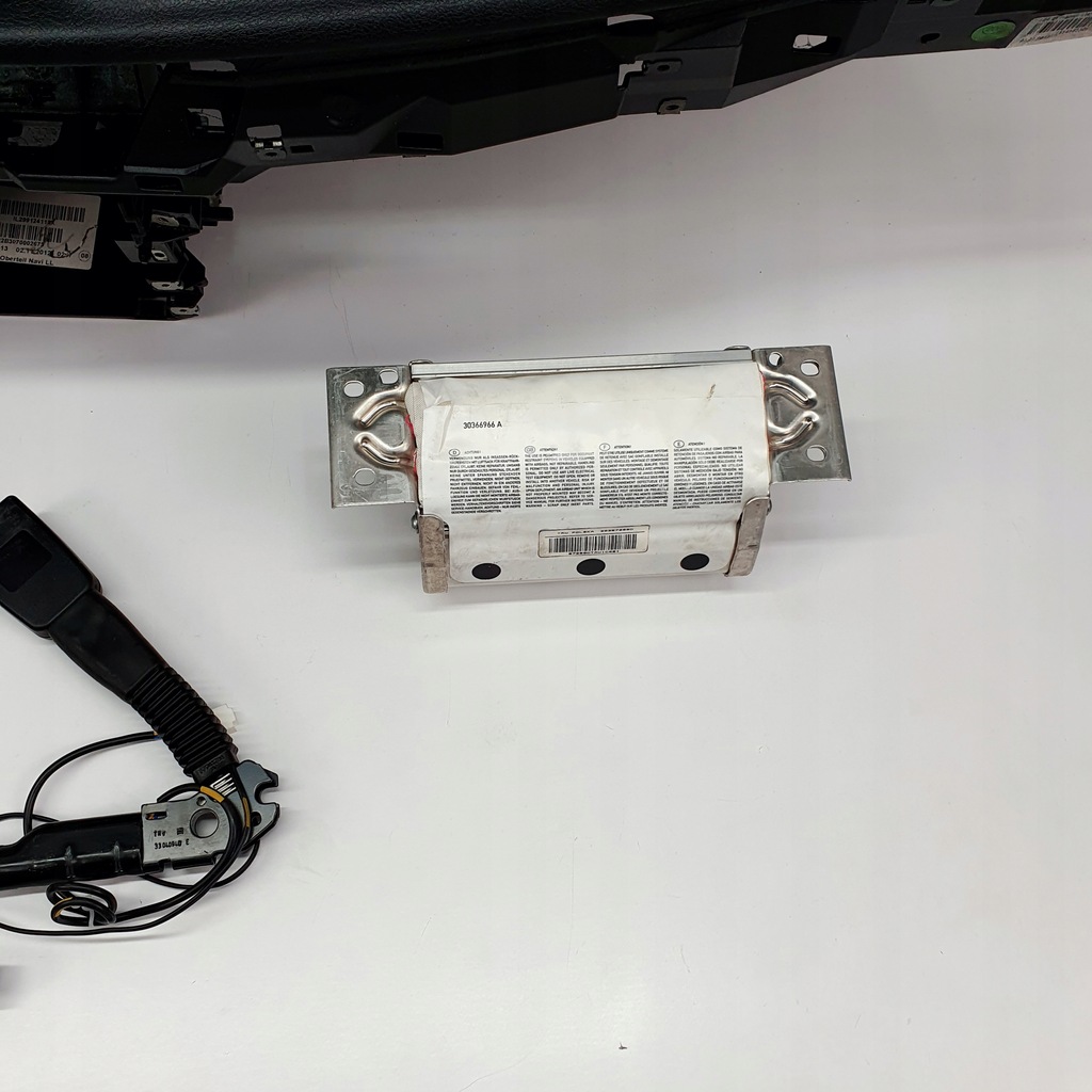 фото №7, X1 e84 панель приладів консоль подушки безпеки ремені подушка безпеки