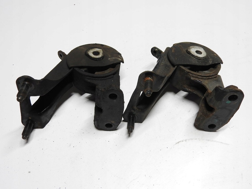 фото №13, Toyota auris i 06-09 1.4 кронштейн подушка кронштейн