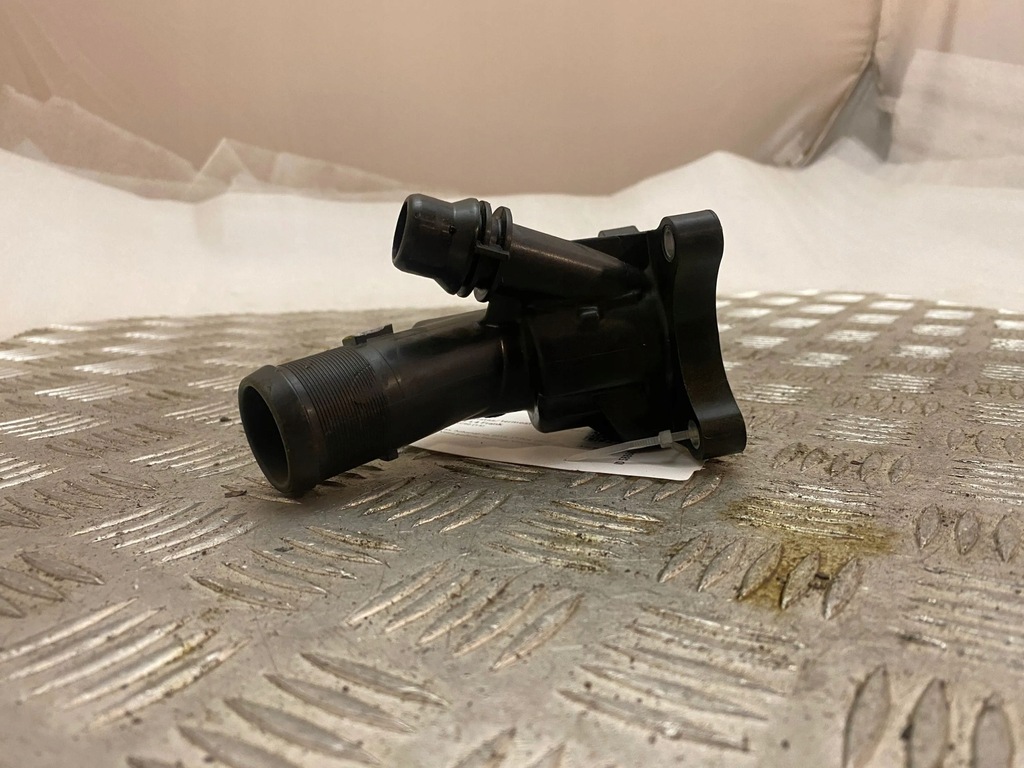 фото №9, Volvo xc90 2018 термостат / корпус термостата