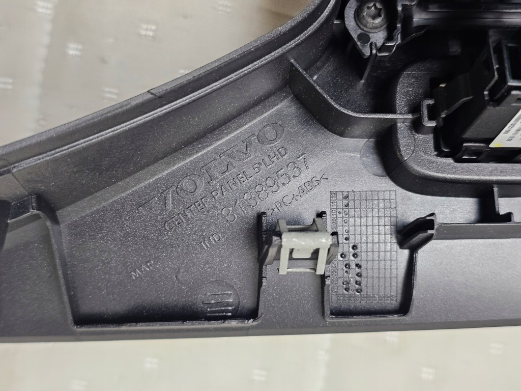 фото №15, Захист dekor молдинг спідометра консолі замок запалювання ключ pilot volvo v40 ii