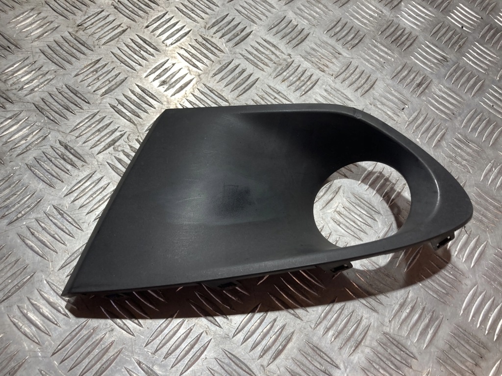 фото №1, Решётка противотуманной фары левая suzuki baleno ii 15-