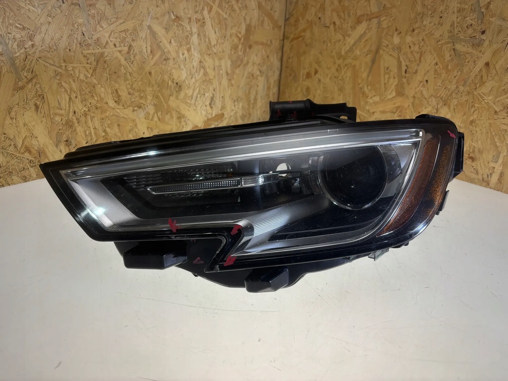 фото №1, Audi a3 s3 8v 2017 лампы передние