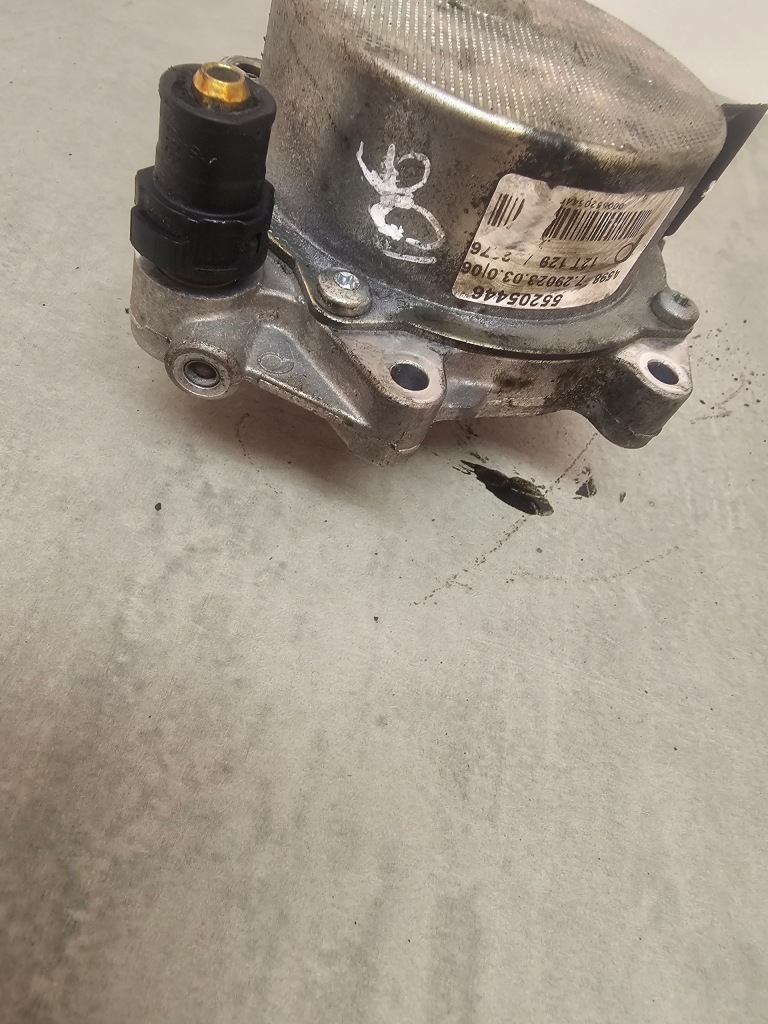 Насос вакуум opel astra j 2.0 дизель 55205446 с Разборки