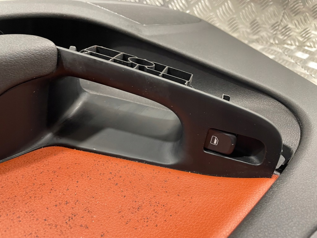 фото №10, Обшивка дверь правый задняя audi a4 b8 кожа