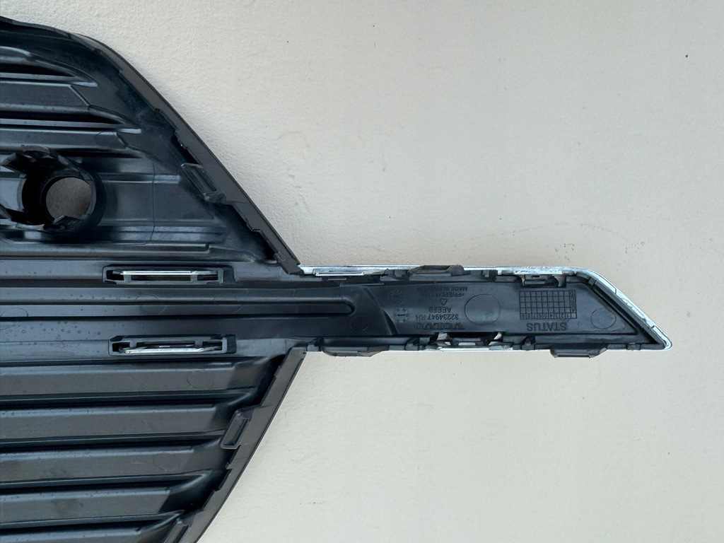 фото №15, Volvo xc60 2 ii 22r- решітка права бампера правий перед 32234947