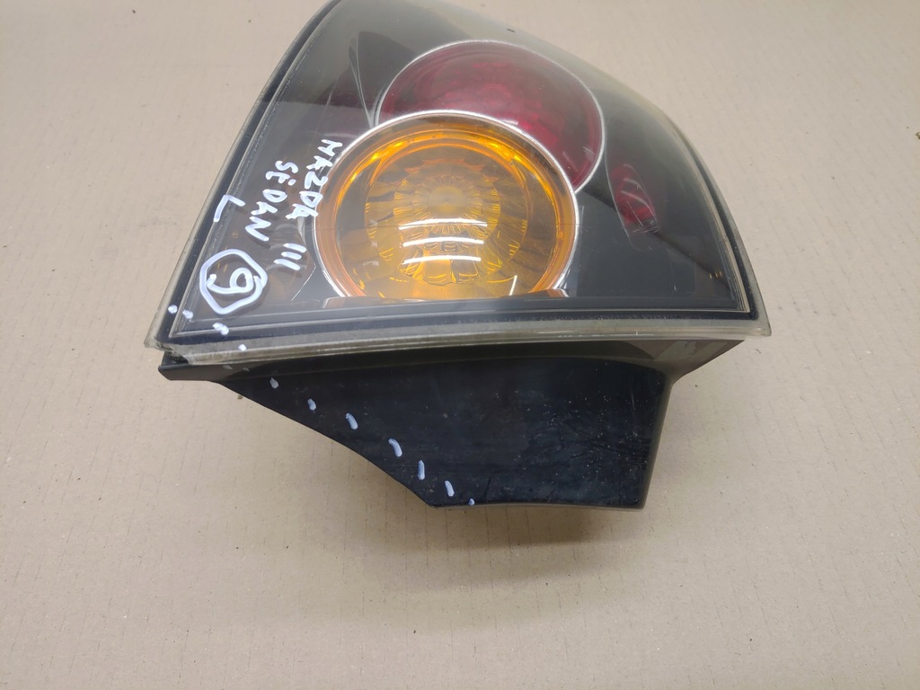 фото №10, Лампа ліва задня задня w крила mazda iii 3 bk sedan sport 2003-
