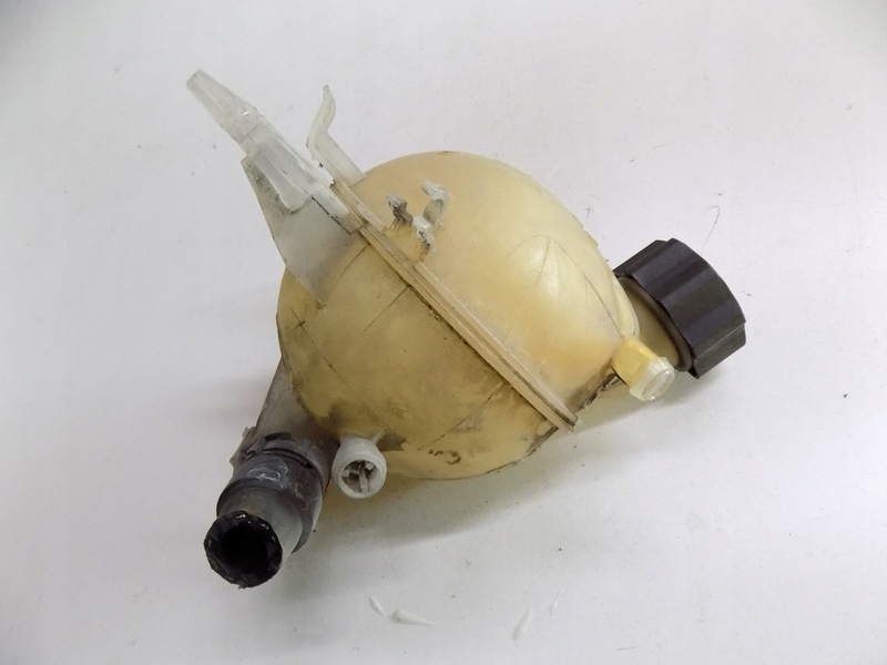 фото №13, Peugeot 207 cc 1.6 vti бачок розширювальний