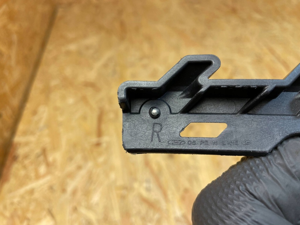 фото №10, Кронштейн кронштейн направляющая бампера перед правый hyundai kona i 86554-j9na0