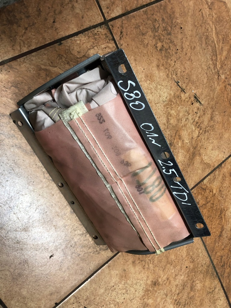 фото №1, Volvo s80 2.5tdi 01' подушка воздушная пассажира