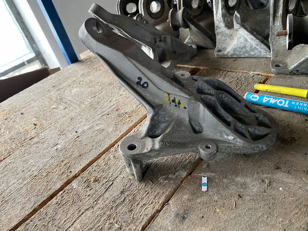 фото №2, 20 mini cooper r56 кронштейн коробки 6787111