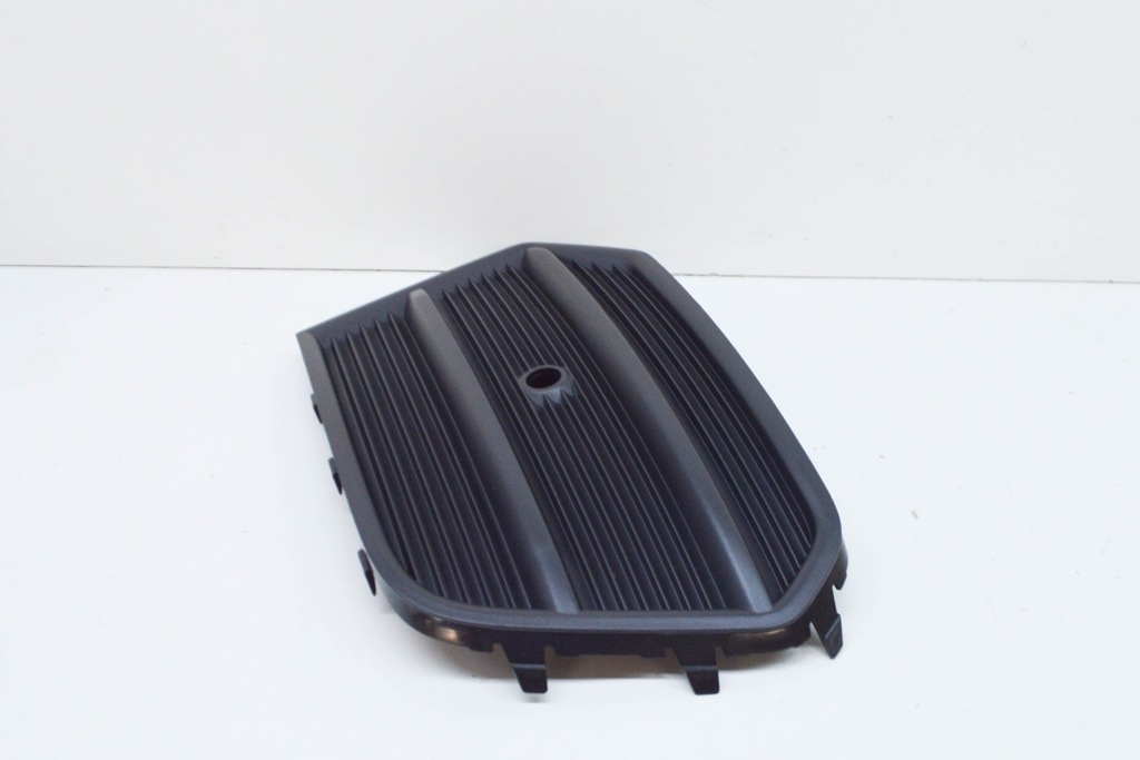 фото №6, Audi q3 8u передний правый бампер решётка радиатора новый оригинальный 8u0807682q4u8