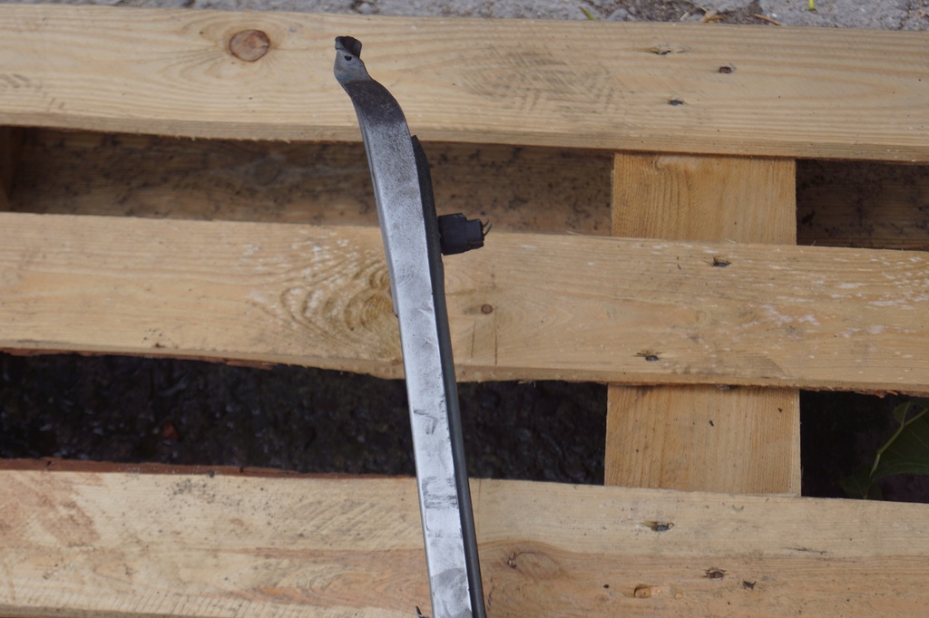 фото №9, Toyota avensis verso pas передний усилитель