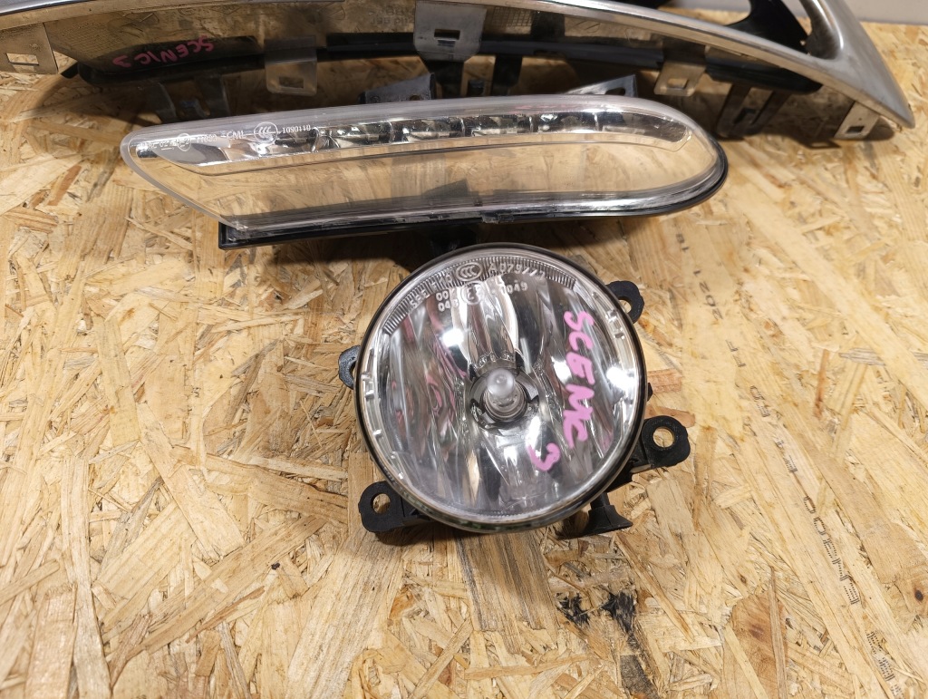 Решітка бампера ліва протитуманна фара led хром renault scenic 3 рестайлінг  623845685r Доставка