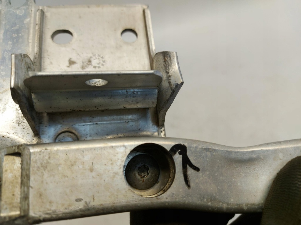 Bmw f10 m5 m6, 2013 кронштейн кронштейн интеркулер радиатора левый 7186513 в Украине