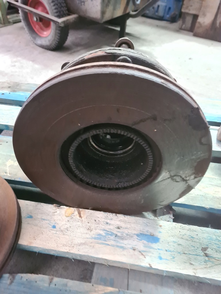 фото №4, Ступиця комплектна задня renault midlum gama d широкий 17.5