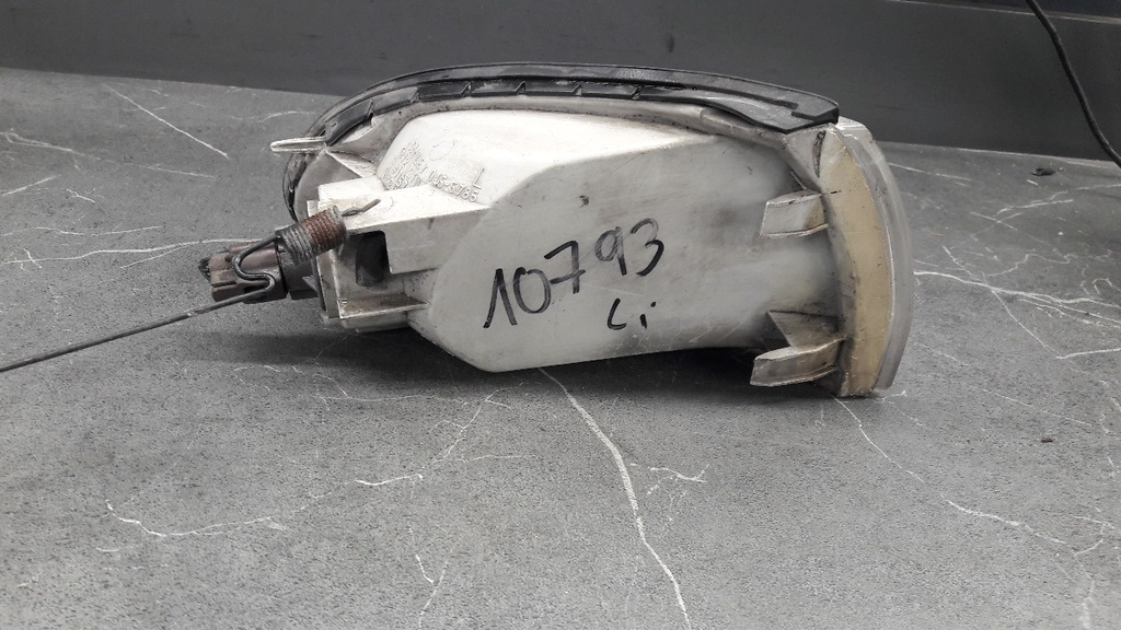 фото №6, Поворотник левый mitsubishi lancer v 94r