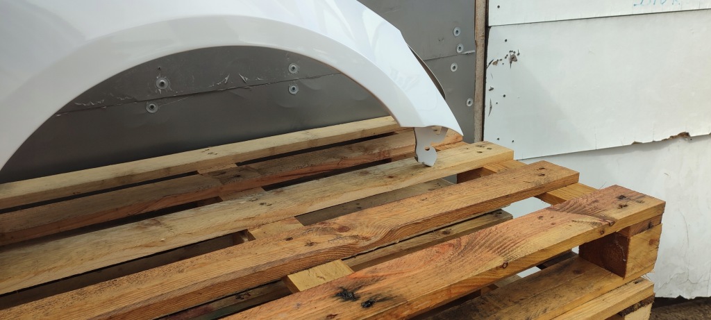 Купить Крыло  правый  стальной tesla model 3 3 07.17-12.23r дорестайлинг  лак ppsw