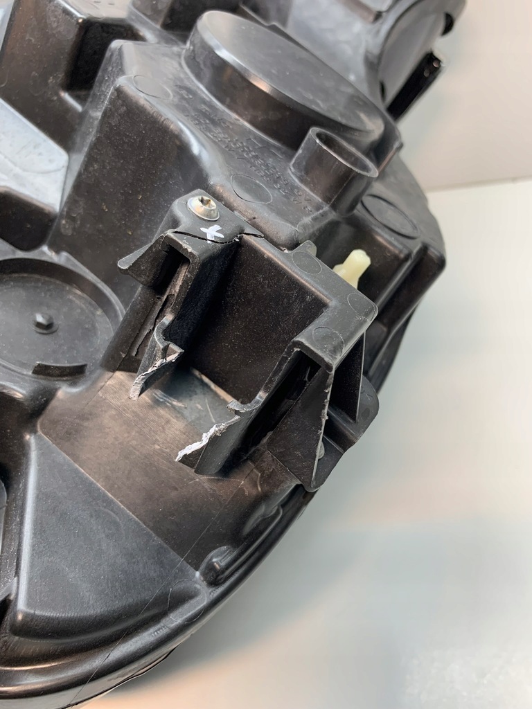 фото №9, Citroen c4 iii лампа передняя правый перед 9830649280