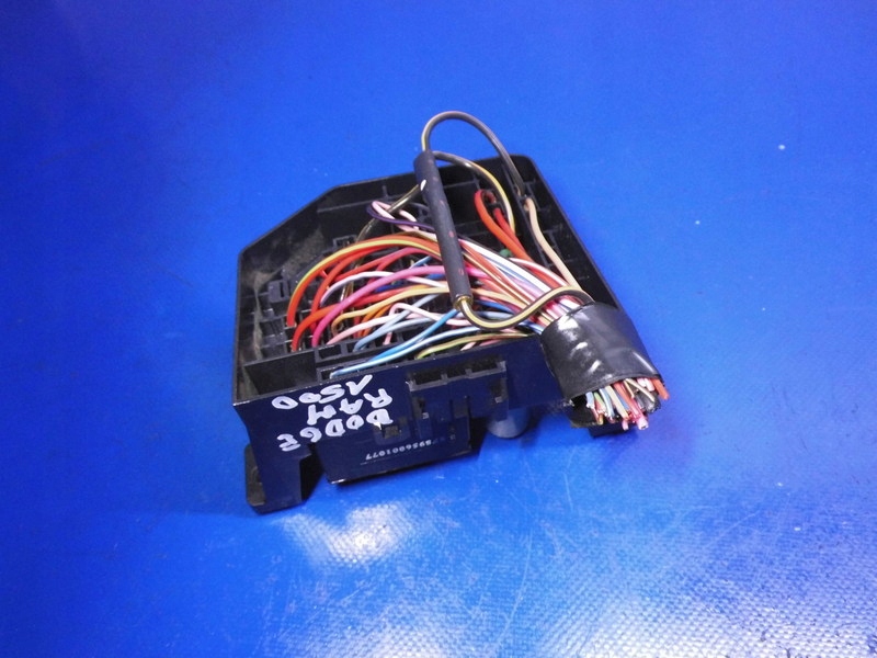 фото №2, Коробка запобіжників 16238m dodge ram 1500 94-03 r