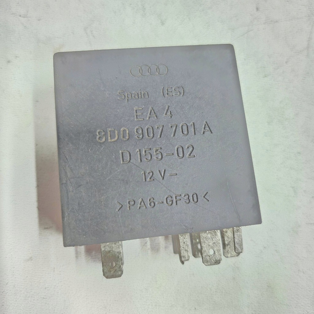 фото №1, Audi a4 s4 b5 8d 1996 8d0907701a реле