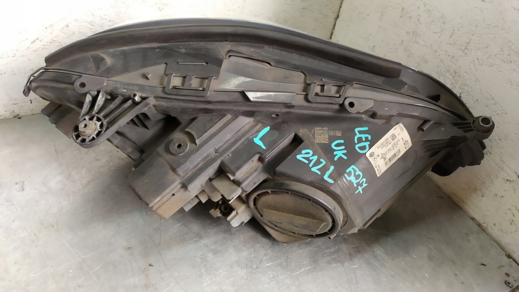 Mercedes e klasa w212 рестайлинг  фара левая передняя led uk a2128204739 с Разборки