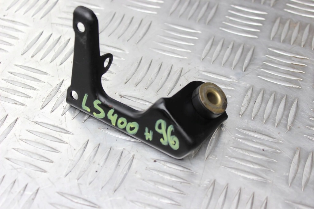 фото №1, Lexus ls 400 1993 крепление кронштейн багажника