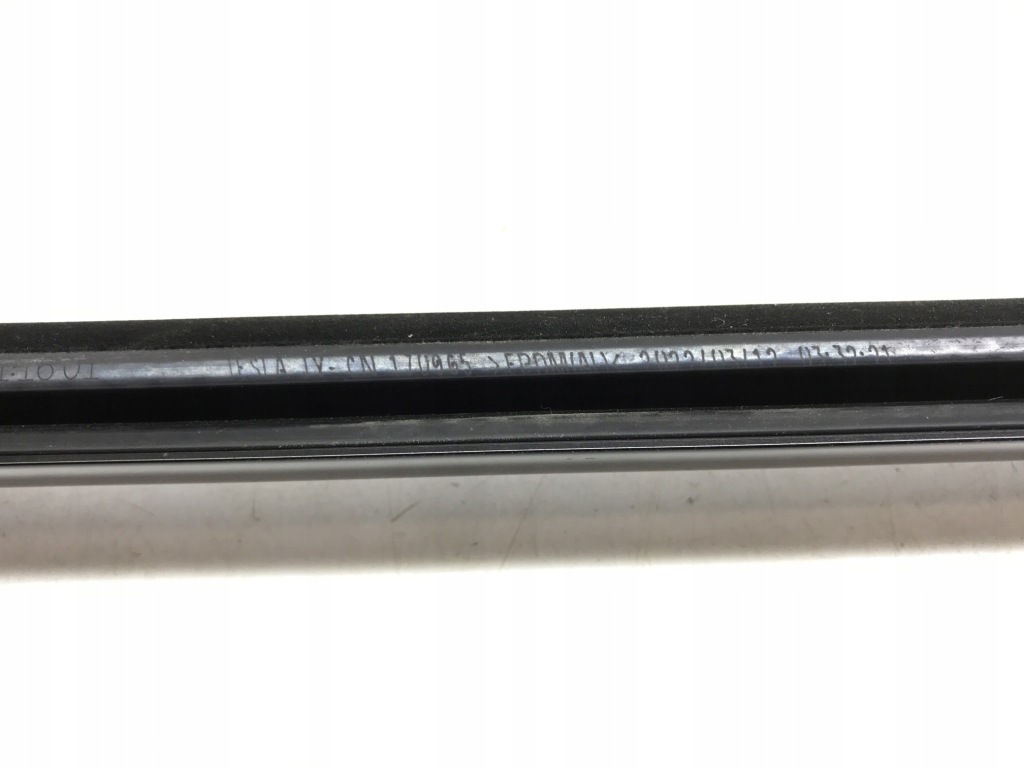 Tesla y молдинг стекло дверь левая передние перед 1495710-00-d в Украине