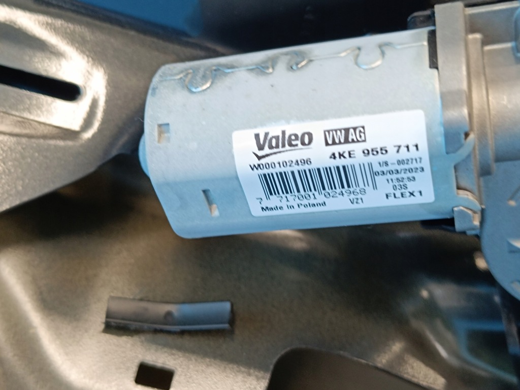 фото №10, Audi a4 b9 avant 2.0tfsi 4x4 23r крышка багажника багажника стекло задняя lx7l 8w9827025c