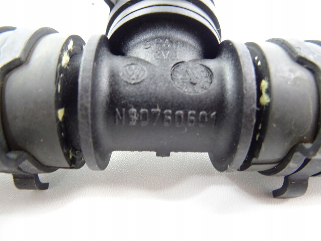 фото №7, Skoda fabia iii провода воды патрубок 6c0122073m n90760601 1.0 mpi