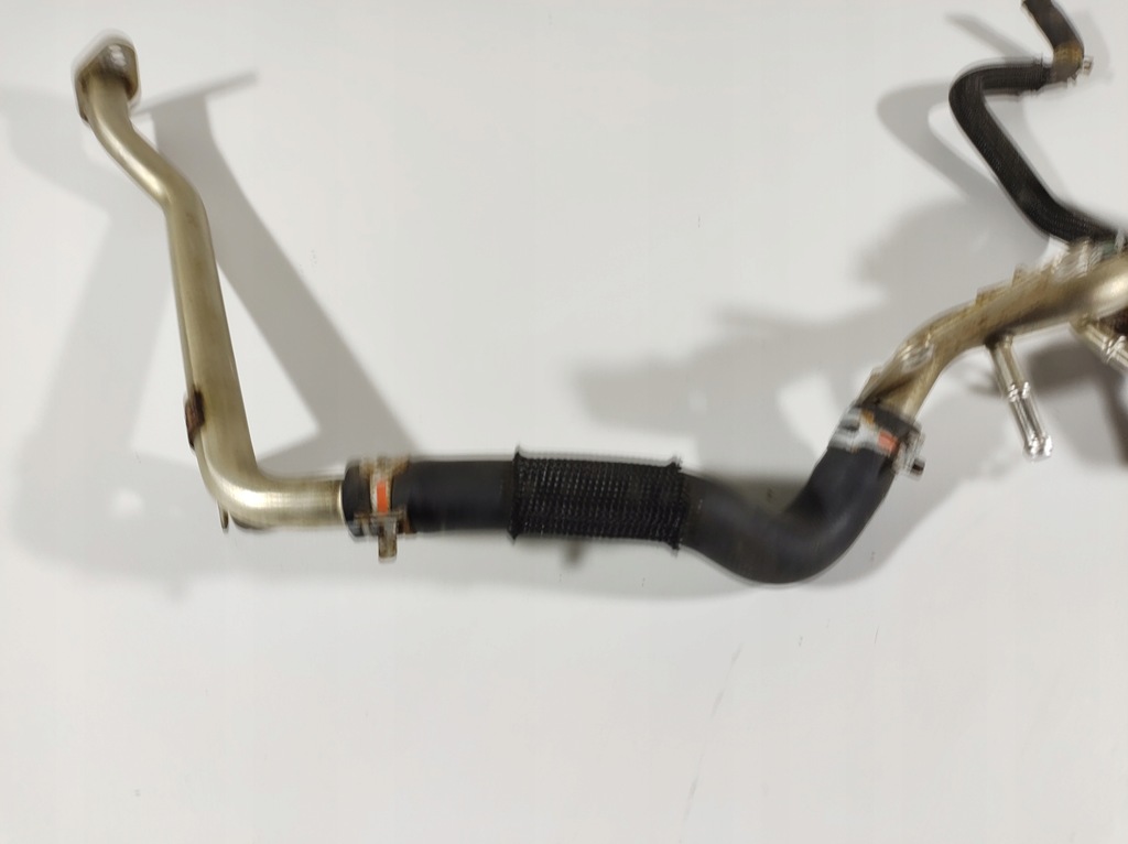 фото №11, Lexus is300h 13r wąż шланг wody