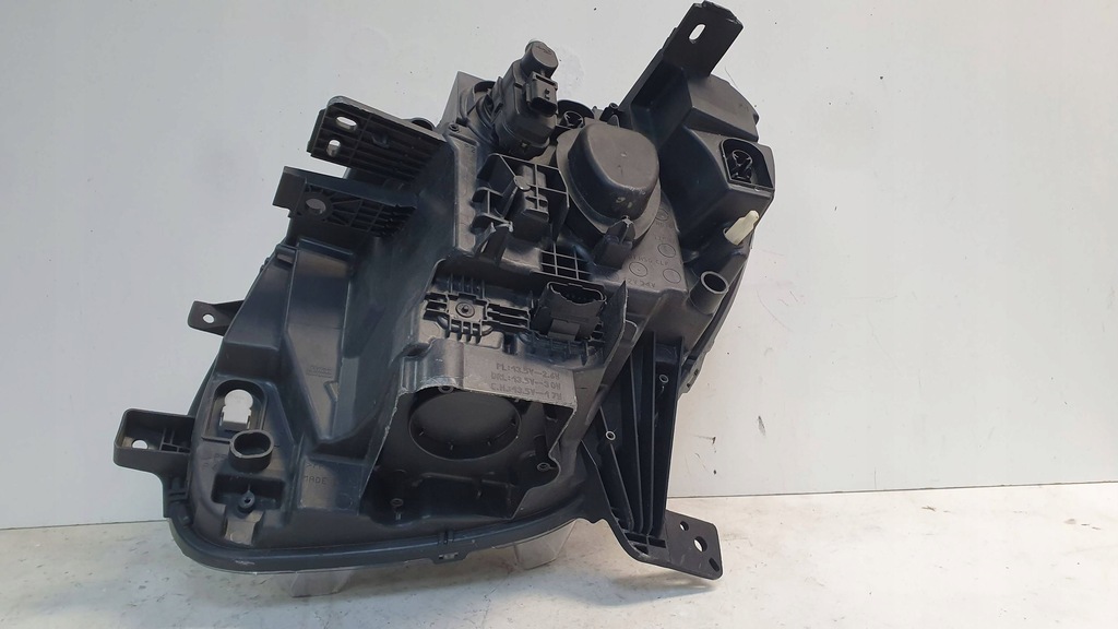 фото №6, Лампа перед правая a4539061301 smart forfour w453 14-