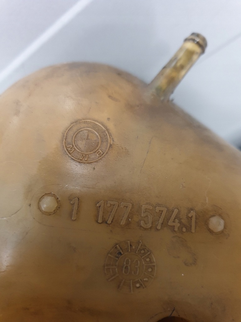 фото №7, Bmw e28 5 бак бачок розширювальний