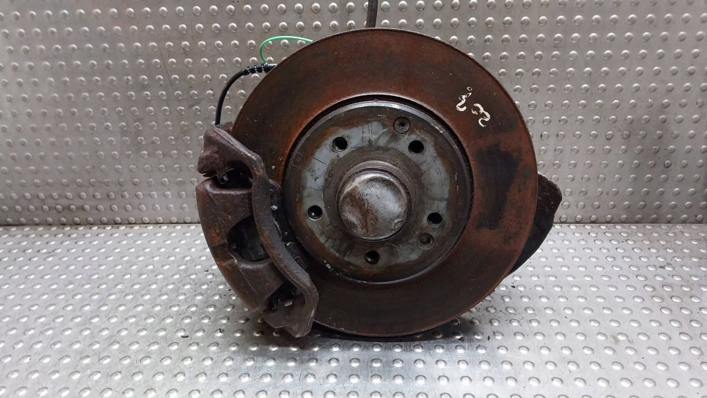 фото №1, Поворотный кулак ступица суппорт правый перед 20901 mercedes w203 w209 slk r171