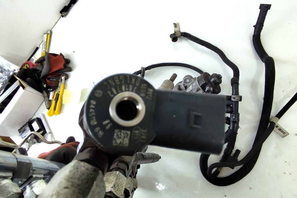 фото №8, Комплект форсунок bmw 3 f30, f80 7800123 2.0l бензиновий 180kw 2012