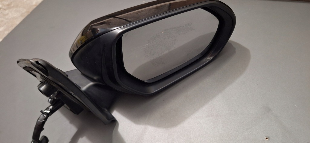 фото №1, Toyota yaris iv зеркало правое полный