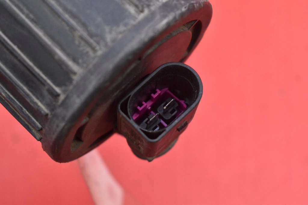 фото №6, Помпа воздуха вторичного 06a131333c audi a3 8p 1.6 8v 102 km 03-05