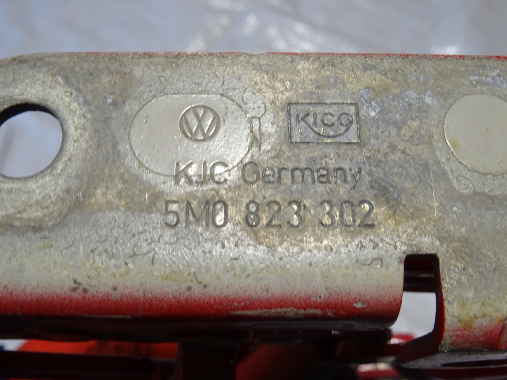 фото №4, Петли капот перед правый левый vw golf v 5 + plus