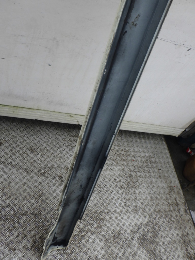 фото №7, Mercedes w212 молдинг поріг ліва