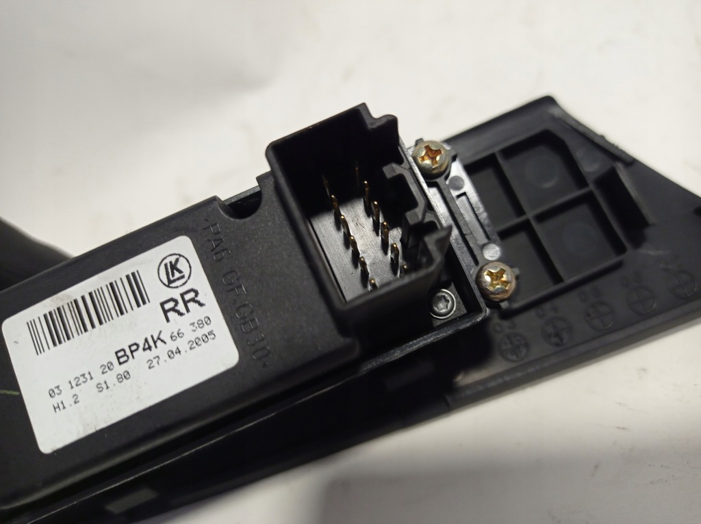 фото №7, Переключатель окон правый задняя mazda 3 03123120