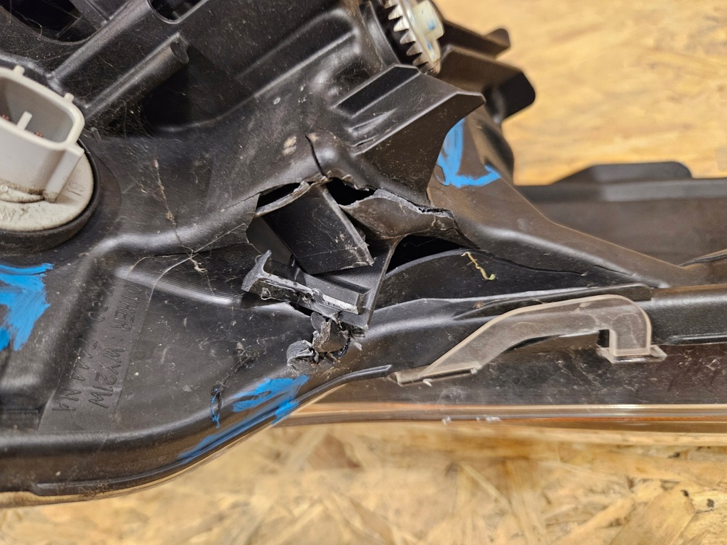 фото №9, Toyota prius iv 16-18 лампа права передня перед full led uk