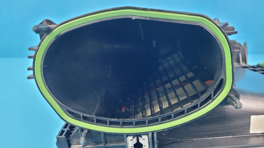 фото №11, Mercedes w206 c200 23r корпус фильтра воздуха a6540902501