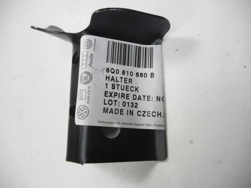 фото №12, Кронштейн крила правий vw polo / fox 6q0810680b