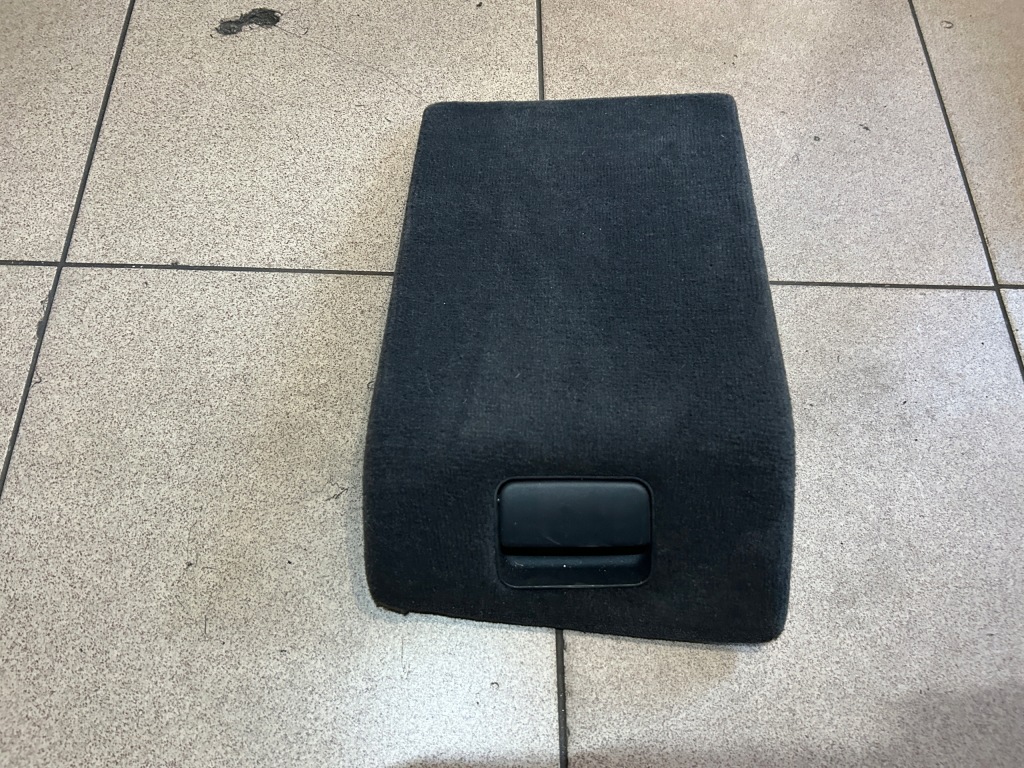 фото №1, Захист оббивка бардачка багажника права audi a6 c5 kombi