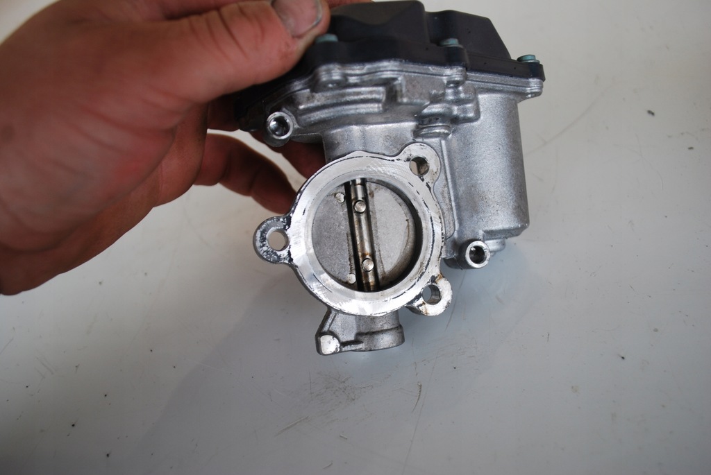 фото №4, Дроссельная заслонка audi a3 8v 2.0 tdi 04l131501b